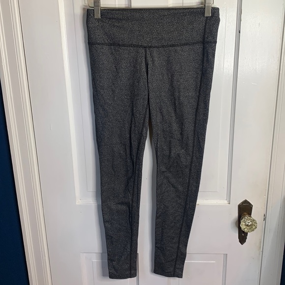 Athleta Gray Black Swirl Chaturanga Tights Leggings Pants W-451 Size Small - Picture 4 of 12
